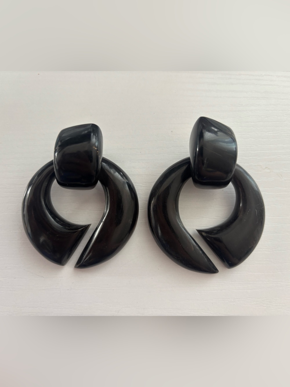 Modern Black Resin Open Circle Clip-On Earrings - Picture 1 of 4